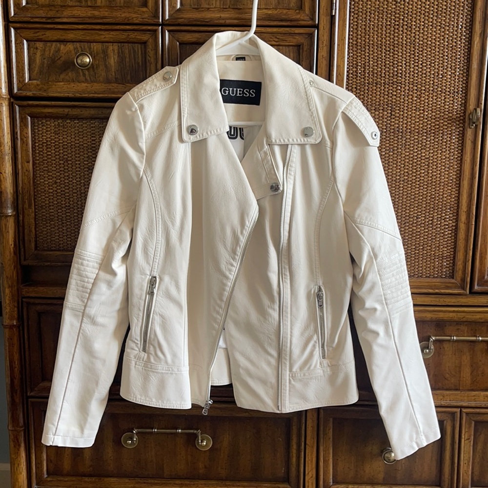 BNWOT size small GUESS leather jacket